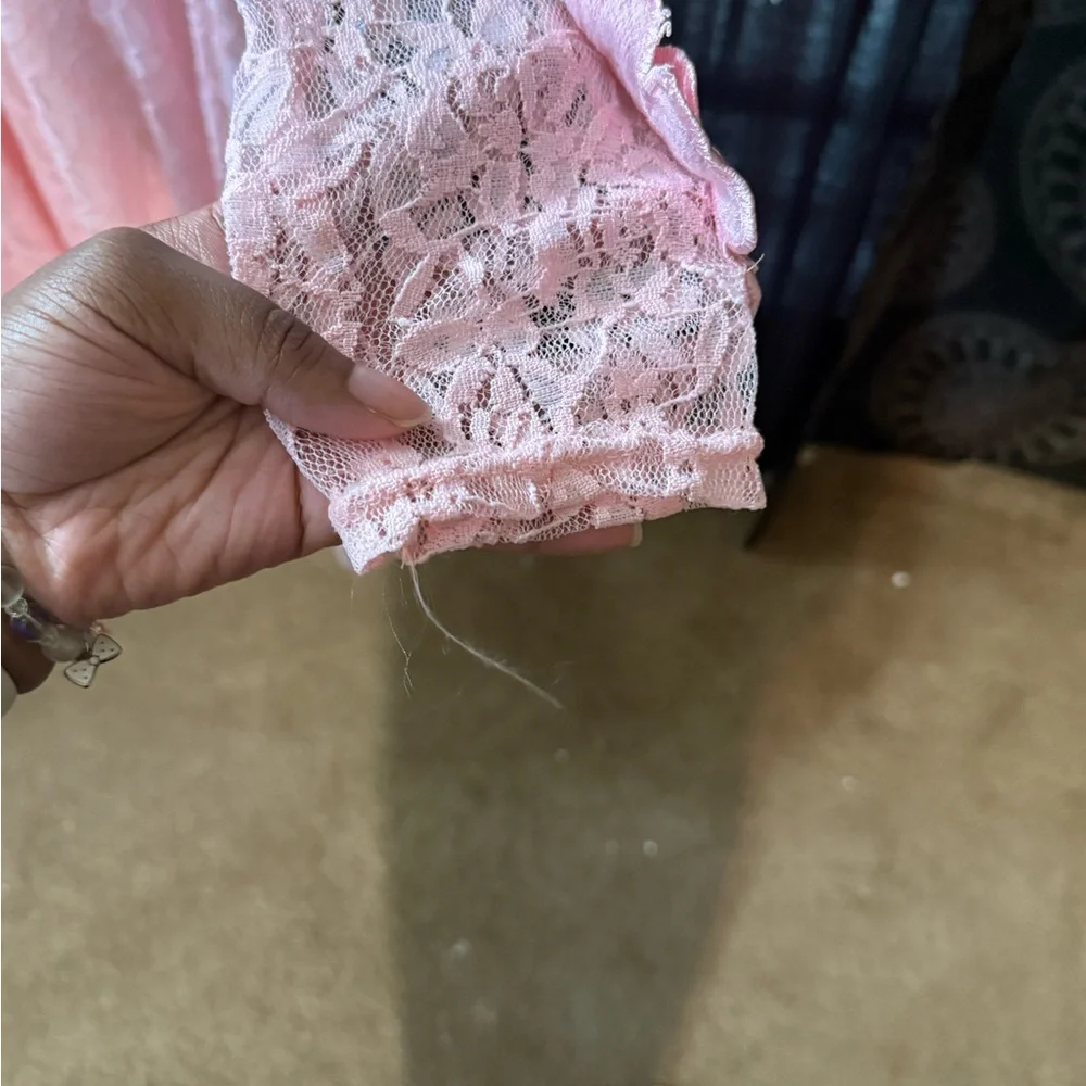 Elegant Pink Lace Dress with Floral Accents - Picture 4 of 4